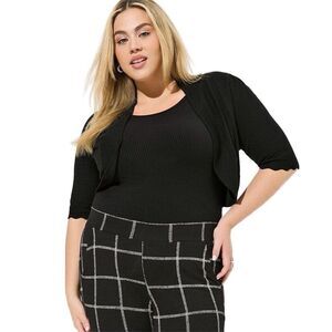 Torrid Black 3/4 Sleeve Scallop Edge Fitted Shrug Sweater Torrid 5 = US 5XL / 28
